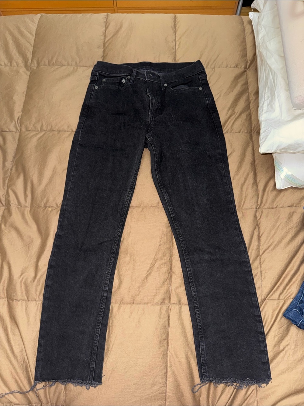 GAP Women's Black Slim Fit Jeans with Raw Hem
